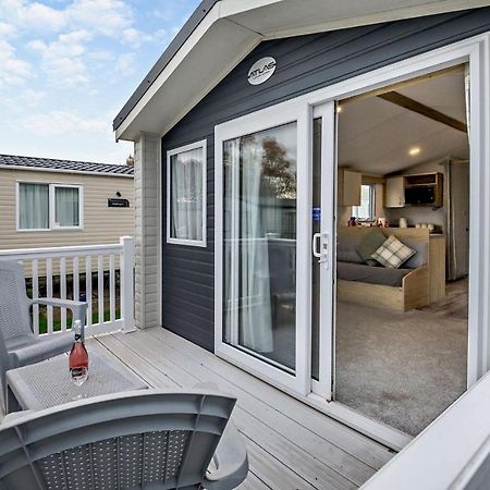 Sea La Vie Lodge, Rockley Park Holiday Park, Poole, Dorset Eksteriør billede